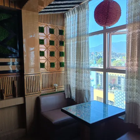 Sara's Backpackers Hotel