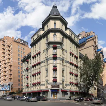 Senator Victory Square Отели рядом с достопримечательностью «Андреевская церковь»