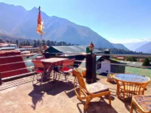 Lama Hotel - Himalayan Burger Hotels in Solukhumbu