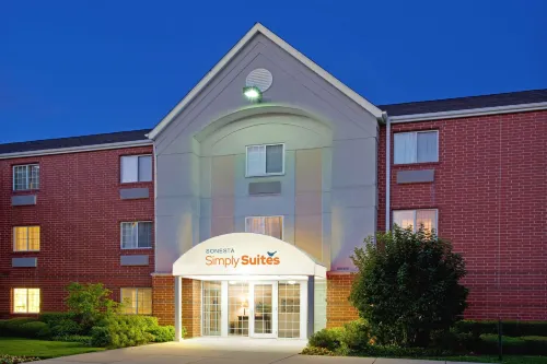 Sonesta Simply Suites Chicago Naperville Hotels in Warrenville