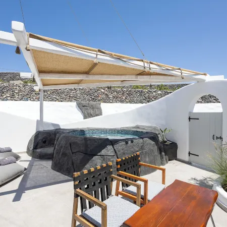 Soil of Sun Luxury Villas Отели рядом с достопримечательностью «Порт Санторини»