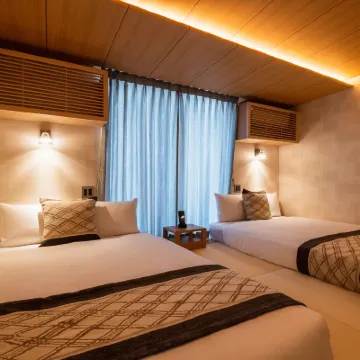 Grand Base Mojiko Ekimae Hotels near Kanmon Bridge