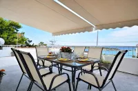 Vouliagmeni Stylish Homes by BluPine