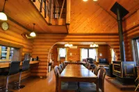 Canadian Log Cottage Takitaro