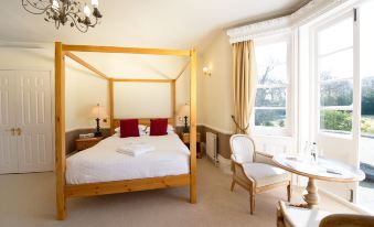Woodlands Lodge Hotel