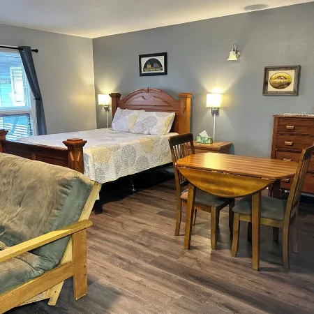 Pelican Motel