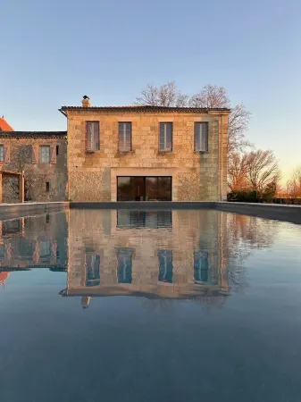 Chateau de la Vieille Chapelle Отели в г. Сен-Венсан-де-Поль