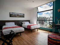 Casa Q Hoteles cerca de Mirador de Guapulo
