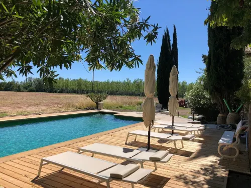 Le Mas de la Sorgue Hotels in Le Thor