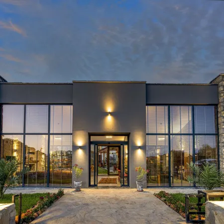 Dadya Bora Hotel