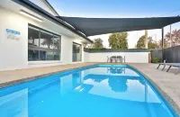 Boulevard Motor Inn Hotels in Cabarita