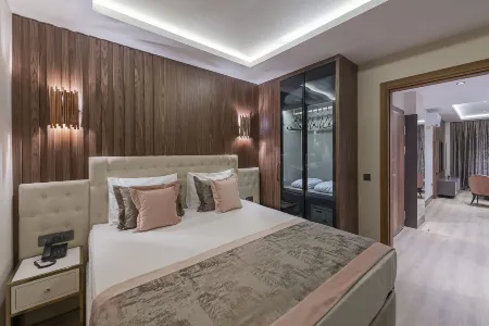 Sealife Royal Suites Отели рядом с достопримечательностью «Ворота Адриана»