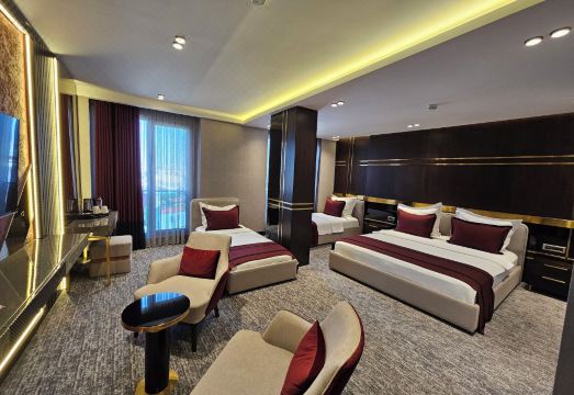 아수르 임페리얼 호텔