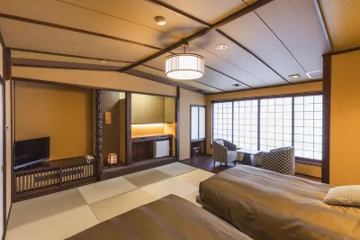 Tsuta Onsen Ryokan Hotels near Oirase-keiryū gorge