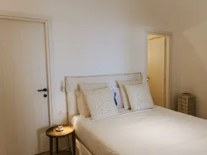 Casa Sunsha Hybrid Retreat Santorini