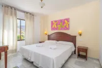 Apartamentos Playamaro