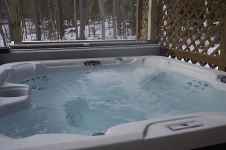 Killington Mountain Home! HotTub & 5 Min to Skiing!