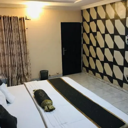 Belmorris Hotel