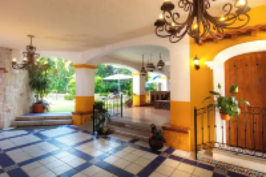 Los Arcos Suites
