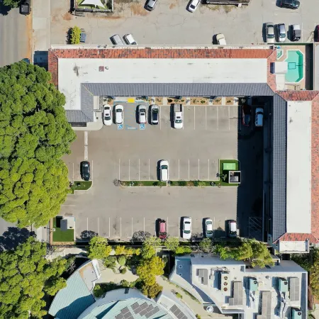 Hyland Inn Near Pasadena Civic Center