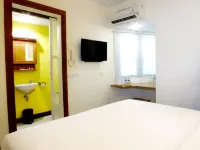 Nunia Inn Bandara Jakarta Hotels in Neglasari