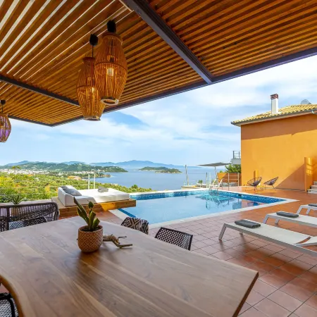 2B Luxurious Villa Io, with Private Pool and Stunningt Sea Views