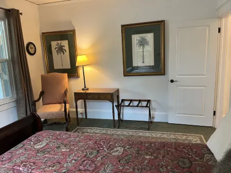 Great location near downtown Sarasota - 3/2 charming old FL house - 30 day min.