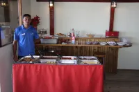 Splash Inn Dive Resort & Villas - breakfast