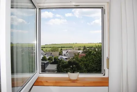 Stylish Eifel house at the Nürburgring with its own garden Отели рядом с достопримечательностью «Cono's Paradise»