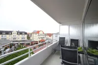 Absolute top location with sea view, balcony, W-Lan, top equipped