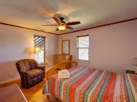 Surf Chalet w/ hot tub and kayaks Hotels in Kinnakeet