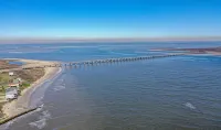 Just Beachy @ the pass Beautiful views, beach front home San Luis Pass TX