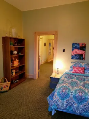 Fully equipped apartment for short term vacation rentals! Hotel dekat Laurium Manor Mansion Tour