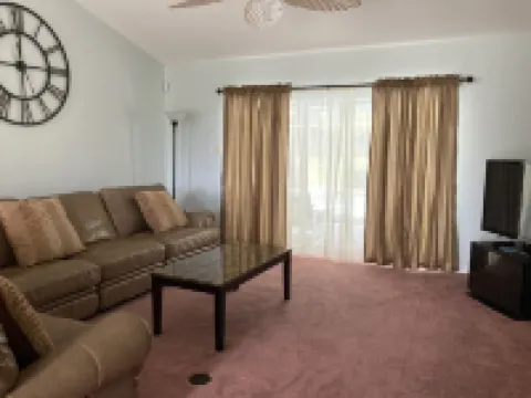 Beautiful Home With Heated Pool In A Nice Neighborhood