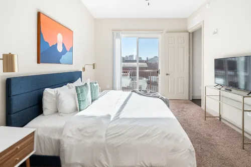 High-Speed WiFi and Inviting Space - Cozy Retreat Hotels in Montgomery