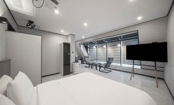 Lucas Hotel