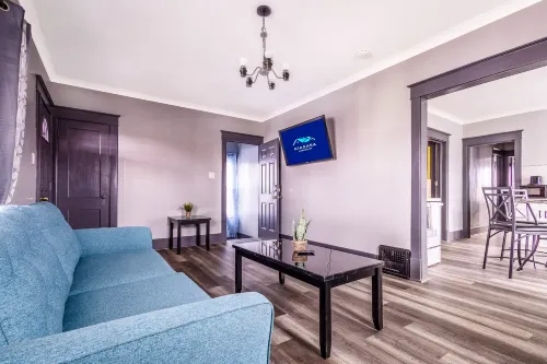 Spacious 6BR 2Bath Close the Falls