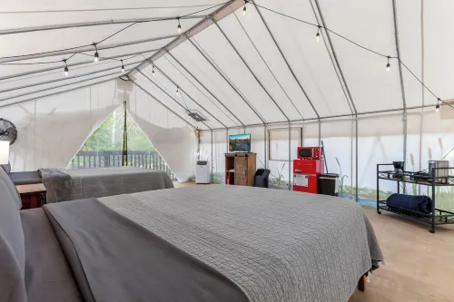 Furnished Glamping Tent/2 Queen Beds/Red River Access - Majestic Mallard - #3