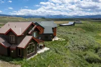 Breathtaking Mountain Vistas and Cozy Patio - Spacious Retreat Hotels in Granby