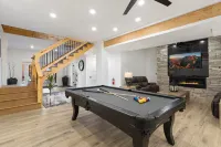 Golf Course Views and Game Room - Stunning Mountain Cabin Retreat