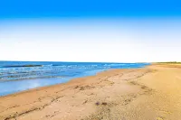 Barrier Dunes Hideaway Hotels in Gulf County