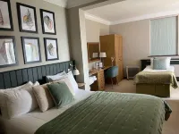 No: 1 the Esplanade Guest Accommodation. Hotels near Tenby North Beach