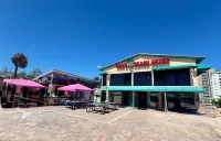 Renovated Condo w/ Gulf Views, Beach Access, 2 Pools + Free Bike for Guests