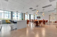 Ocean-view Haven - Central, Free Parking & WiFi Hotel a Key Biscayne