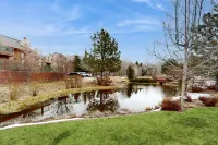 Cozy Mountain Studio W/ Shared Pool, Walk to Lifts, & Ideal Location Near Town Hotel di Sun Valley