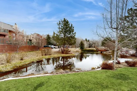 Elkhorn Angani 54 Отели рядом с достопримечательностью «White Clouds»