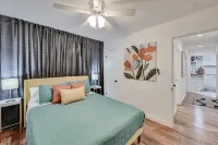 Newly Furnished Model Home.Gameroom. Close to TCU! Hotels near Half Price Books