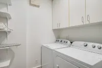 The Cottage on Meadow 3 BR/2 BA