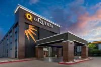 La Quinta Inn & Suites by Wyndham Houston Stafford Sugarland - breakfast