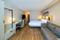 Comfort Inn Hotels in Hanwell
